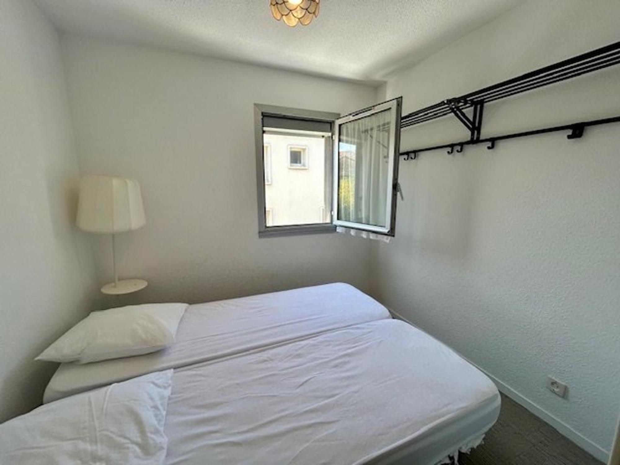 Appartement T2 A Royan, 4 Pers., Proche Plage Et Commerces, Parking, Balcon, Confortable Et Equipe - Fr-1-494-60 Εξωτερικό φωτογραφία