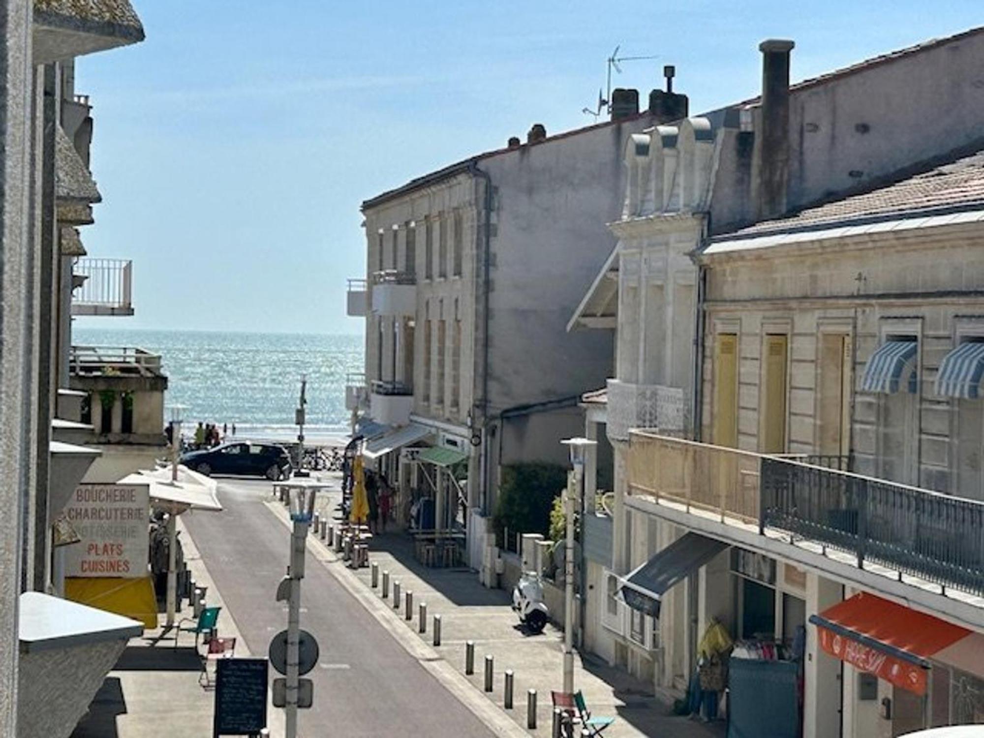 Appartement T2 A Royan, 4 Pers., Proche Plage Et Commerces, Parking, Balcon, Confortable Et Equipe - Fr-1-494-60 Εξωτερικό φωτογραφία